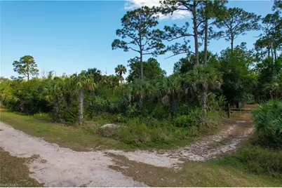 4180 36th Ave SE, Naples, FL 34117 - Photo 3