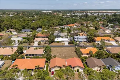 11195 San Sebastian Ln, Bonita Springs, FL 34135 - Photo 9