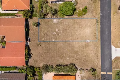 11195 San Sebastian Ln, Bonita Springs, FL 34135 - Photo 3