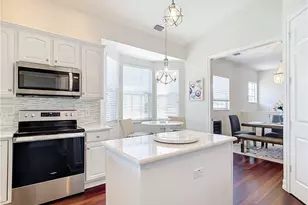 4752 Stratford Ct, Naples, FL 34105 - Photo 13