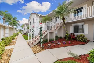 6900 Dennis Cir, Naples, FL 34104 - Photo 11