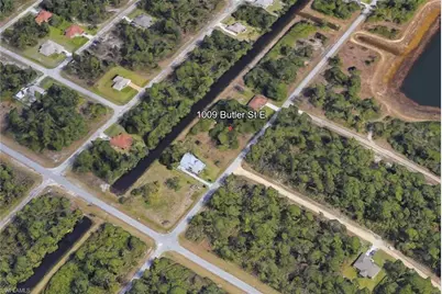 1009 Butler St E, Lehigh Acres, FL 33974 - Photo 1