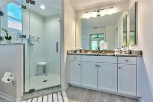 10045 Heather Ln, Naples, FL 34119 - Photo 13