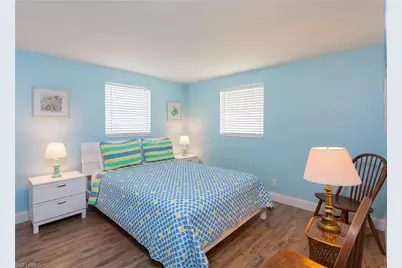 11093 Kelly Rd, Fort Myers, FL 33908 - Photo 9