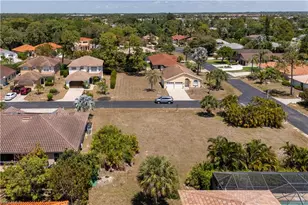 11273 Coimbra Ln, Bonita Springs, FL 34135 - Photo 7