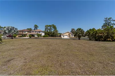 11273 Coimbra Ln, Bonita Springs, FL 34135 - Photo 11