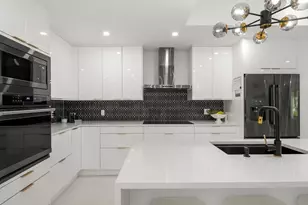 5237 Cherry Wood Dr, Naples, FL 34119 - Photo 15