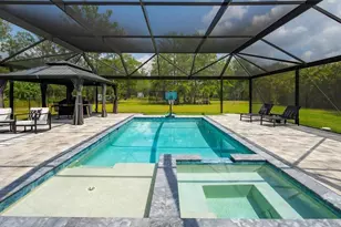 5237 Cherry Wood Dr, Naples, FL 34119 - Photo 35