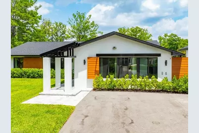 5237 Cherry Wood Dr, Naples, FL 34119 - Photo 3