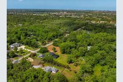 5245 Cherry Wood Dr, Naples, FL 34119 - Photo 15