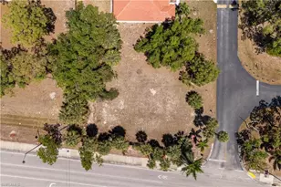 26985 Croise Dr, Bonita Springs, FL 34135 - Photo 5