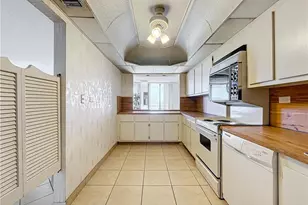 20225 NE 34th Ct, Miami, FL 33180 - Photo 17