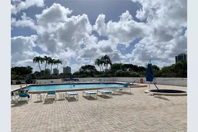 20225 NE 34th Ct, Miami, FL 33180 - Photo 11