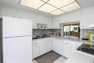 239 Palm Dr, Naples, FL 34112 - Photo 7