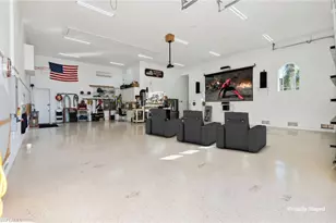 18018 Broadview Dr, Naples, FL 34114 - Photo 29