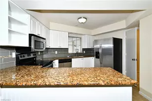 9 Park Ln Cir, Lehigh Acres, FL 33936 - Photo 13