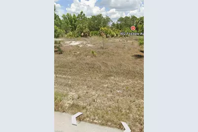 901 Foxdale Ave, Lehigh Acres, FL 33974 - Photo 5