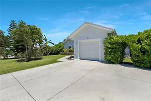 3892 14th St N, Naples, FL 34103 - Photo 19
