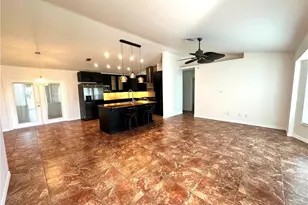 217 SW 17th St, Cape Coral, FL 33991 - Photo 5