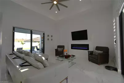 121 NW 10th Ave, Cape Coral, FL 33993 - Photo 5