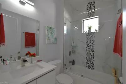 121 NW 10th Ave, Cape Coral, FL 33993 - Photo 23