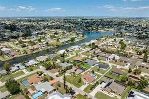 605 SE 22nd St, Cape Coral, FL 33990 - Photo 49