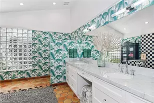 234 Edgemere Way E, Naples, FL 34105 - Photo 17