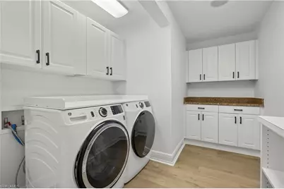 8451 Casa Del Rio Ln, Fort Myers, FL 33919 - Photo 41