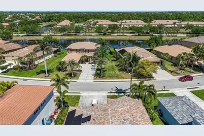 2579 Sawgrass Lake Ct, Cape Coral, FL 33909 - Photo 45