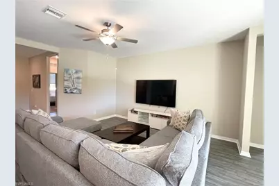 212 SW 21st St, Cape Coral, FL 33991 - Photo 5