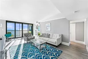 9375 Gulf Shore Dr, Naples, FL 34108 - Photo 23