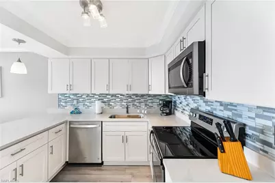 9375 Gulf Shore Dr #602, Naples, FL 34108 - Photo 11