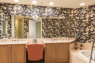 2728 Tiburon Blvd E, Naples, FL 34109 - Photo 25