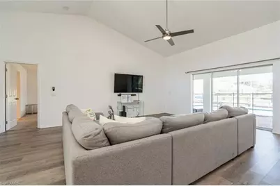 1921 SE 12th St, Cape Coral, FL 33990 - Photo 9