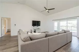 1921 SE 12th St, Cape Coral, FL 33990 - Photo 9