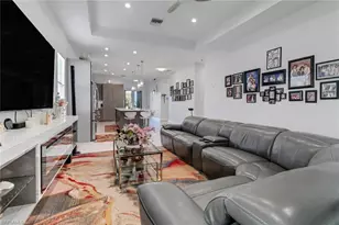 218 22nd Ave NE, Naples, FL 34120 - Photo 9