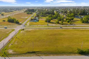 1614 NE Juanita Pl, Cape Coral, FL 33909 - Photo 1