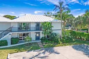 1560 Blue Point Ave, Naples, FL 34102 - Photo 3