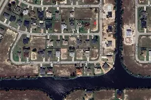 1135 NE 39th Terrace, Cape Coral, FL 33909 - Photo 5