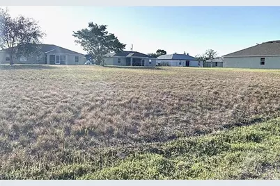 1704 NE 7th Ave, Cape Coral, FL 33909 - Photo 1