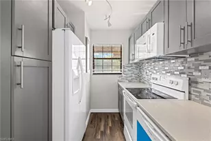 5323 Treetops Dr, Naples, FL 34113 - Photo 11