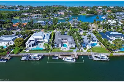 3175 Fort Charles Dr, Naples, FL 34102 - Photo 3