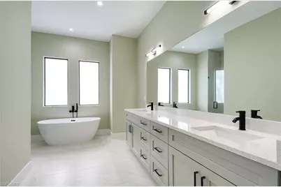 219 33rd Ave NW, Naples, FL 34120 - Photo 15