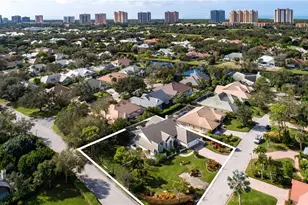 720 Turkey Oak Ln, Naples, FL 34108 - Photo 3