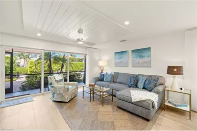 1060 6th St S #1060, Naples, FL 34102 - Photo 3