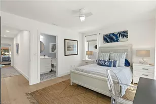 1060 6th St S, Naples, FL 34102 - Photo 21