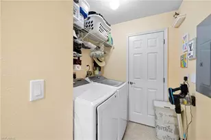 904 SE 13th St, Cape Coral, FL 33990 - Photo 17