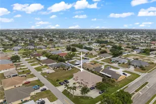 904 SE 13th St, Cape Coral, FL 33990 - Photo 35