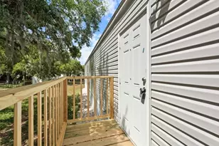1038 Canopy Ln, Moore Haven, FL 33471 - Photo 5