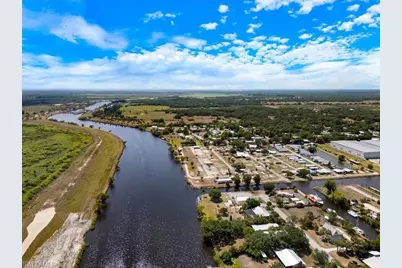 1038 Canopy Ln, Moore Haven, FL 33471 - Photo 21